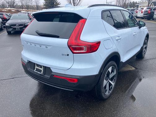 Cloud 9 White 2026 Volvo XC40 B5 Plus