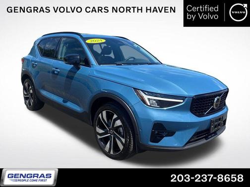 Fjord Blue Metallic 2024 Volvo XC40 B5 Plus Dark Theme