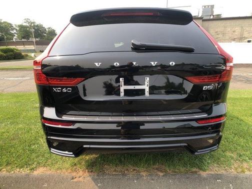 2025 Volvo XC60 B5 Ultra