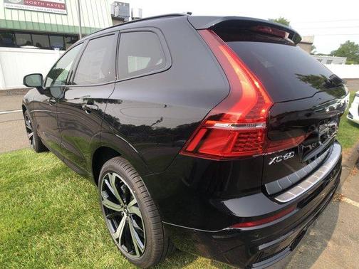 2025 Volvo XC60 B5 Ultra