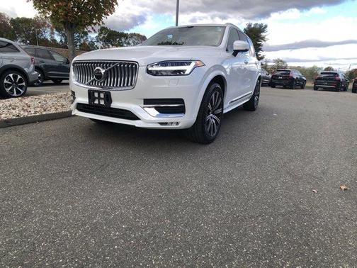 2024 Volvo XC90 B5 Core Bright Theme