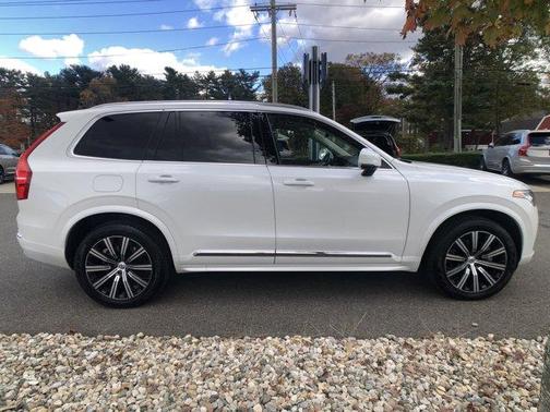 2024 Volvo XC90 B5 Core Bright Theme