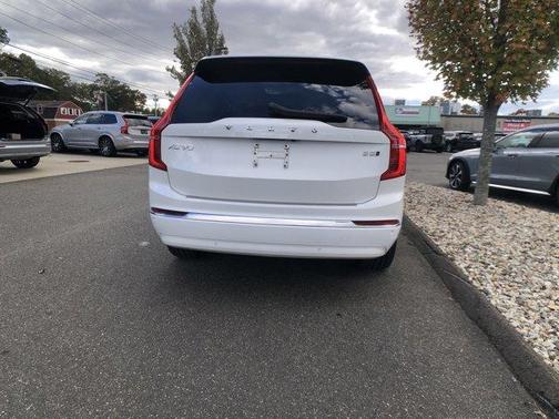 2024 Volvo XC90 B5 Core Bright Theme