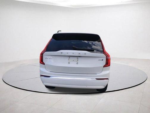2024 Volvo XC90 B5 Core Bright Theme