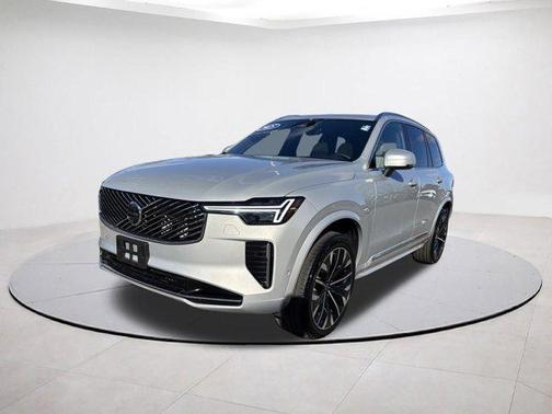 2025 Volvo XC90 PLUS