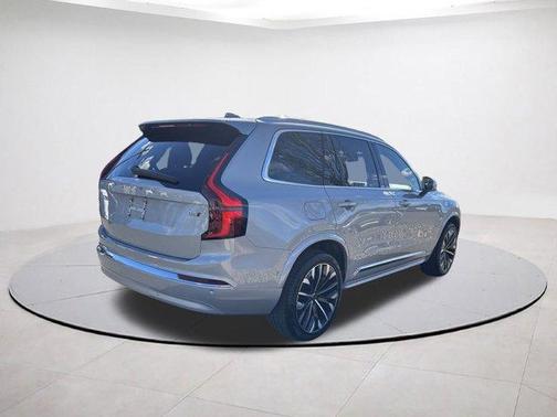 2025 Volvo XC90 PLUS
