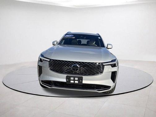 2025 Volvo XC90 PLUS