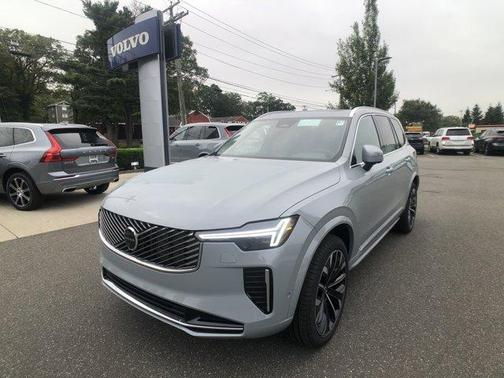 2026 Volvo XC90 B6 Plus 7-Seater
