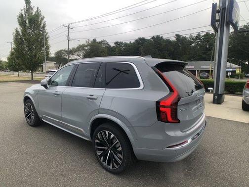 2026 Volvo XC90 B6 Plus 7-Seater