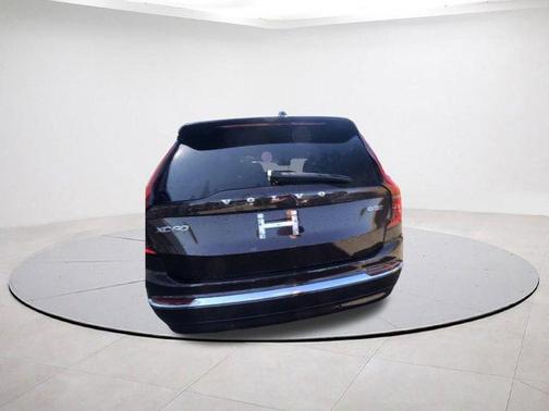 2026 Volvo XC90 B5 Plus 6-Seater