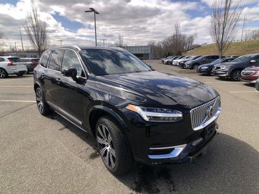 2024 Volvo XC90 B6 Plus Bright Theme 7-Seater