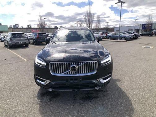 2024 Volvo XC90 B6 Plus Bright Theme 7-Seater
