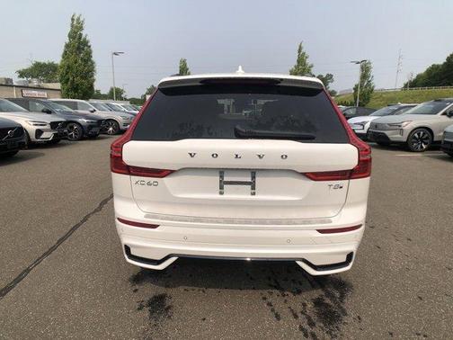 2025 Volvo XC60 Plug-In Hybrid T8 Ultra