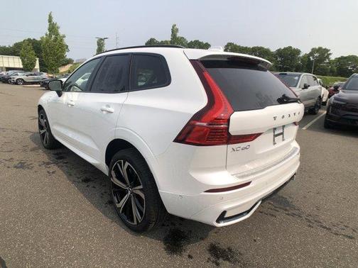 2025 Volvo XC60 Plug-In Hybrid T8 Ultra