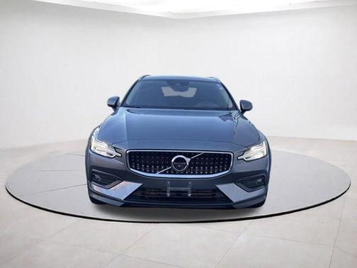 2021 Volvo V60 Cross Country T5