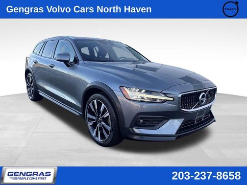 2021 Volvo V60 Cross Country T5
