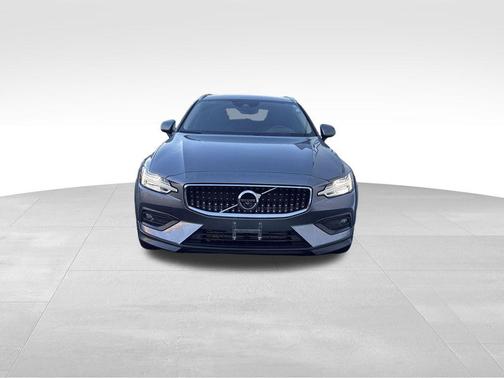 2021 Volvo V60 Cross Country T5