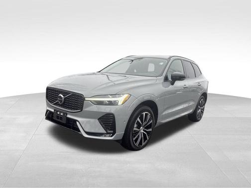 2025 Volvo XC60 B5 Plus