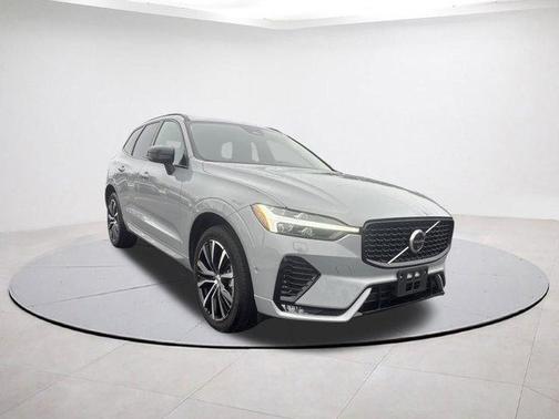 2025 Volvo XC60 B5 Plus