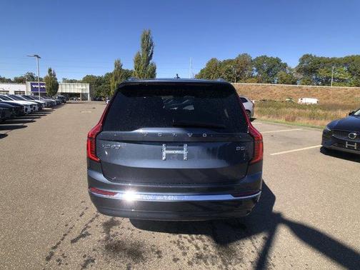 2025 Volvo XC90 PLUS
