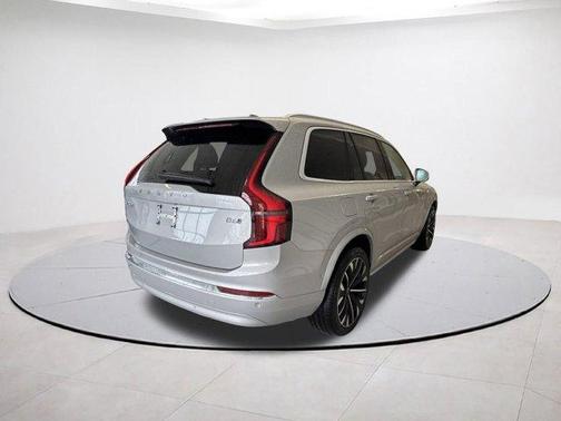 2025 Volvo XC90 B6 Plus 7-Seater