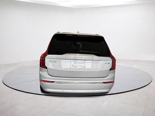 2025 Volvo XC90 B6 Plus 7-Seater