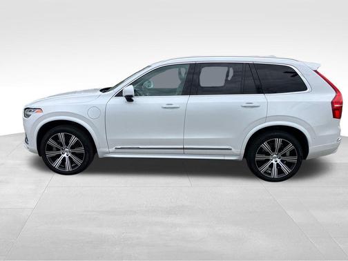 Crystal White Metallic 2023 Volvo XC90 Recharge Plug-In Hybrid T8 Plus Bright Theme 7 Passenger