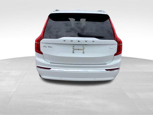 Crystal White Metallic 2023 Volvo XC90 Recharge Plug-In Hybrid T8 Plus Bright Theme 7 Passenger