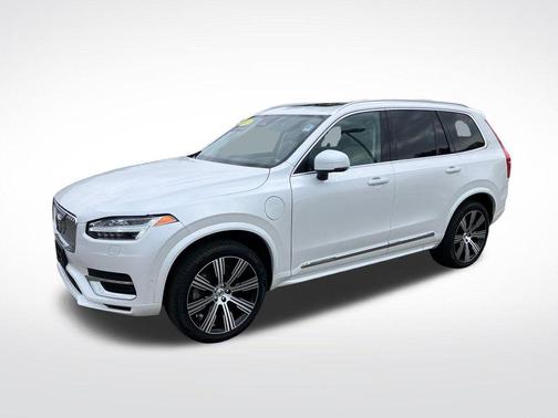 Crystal White Metallic 2023 Volvo XC90 Recharge Plug-In Hybrid T8 Plus Bright Theme 7 Passenger