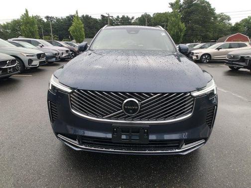 2026 Volvo XC90 PLUS