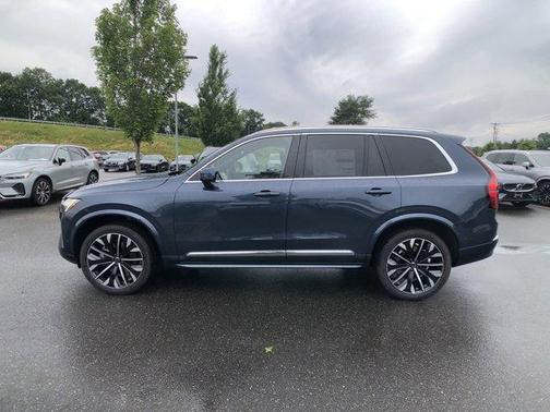 2026 Volvo XC90 PLUS