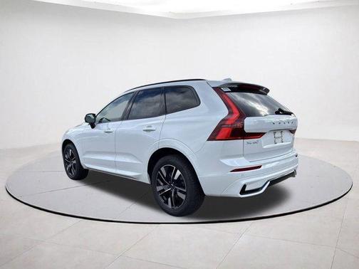 2026 Volvo XC60 B5 Core