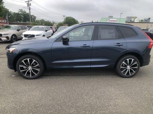 2025 Volvo XC60 B5 Plus