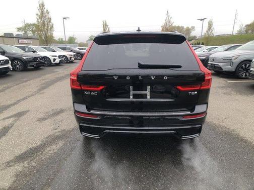 2025 Volvo XC60 Plug-In Hybrid T8 Ultra