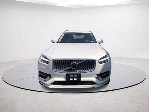 2024 Volvo XC90 B5 Plus Bright Theme