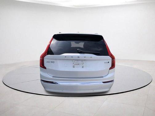 2024 Volvo XC90 B5 Plus Bright Theme