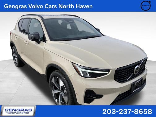2026 Volvo XC40 B5 Plus