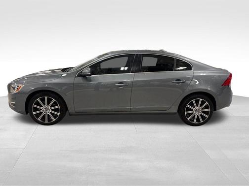 Osmium Gray Metallic 2017 Volvo S60 Inscription T5