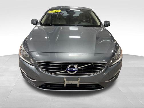 Osmium Gray Metallic 2017 Volvo S60 Inscription T5