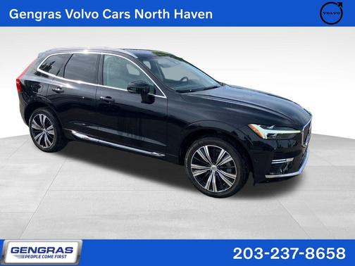 Onyx Black Metallic 2023 Volvo XC60 Recharge Plug-In Hybrid T8 Plus Bright Theme
