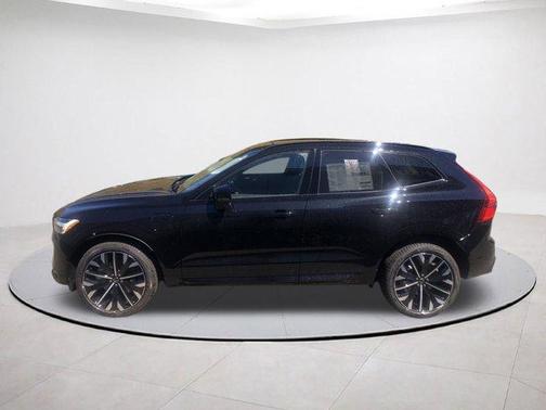 2026 Volvo XC60 Plug-In Hybrid T8 Ultra