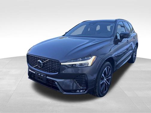 2025 Volvo XC60 B5 Plus
