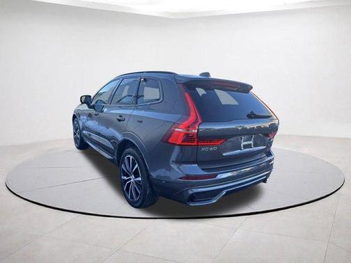 2025 Volvo XC60 B5 Plus