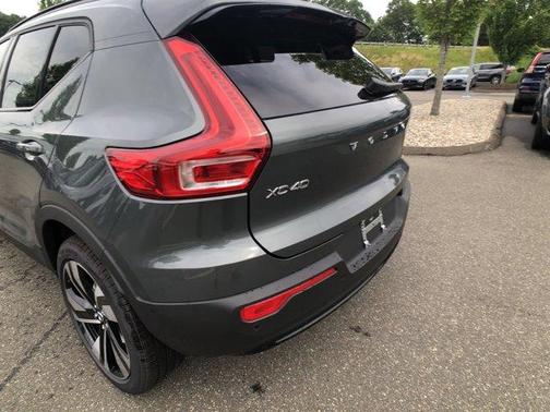 2026 Volvo XC40 ULTRA