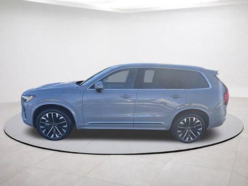 2025 Volvo XC90 B6 Plus 7-Seater