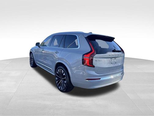 2025 Volvo XC90 B6 Plus 7-Seater