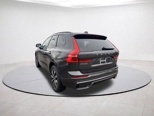 2025 Volvo XC60 B5 Plus