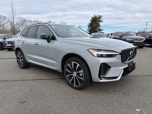 2025 Volvo XC60 B5 Plus