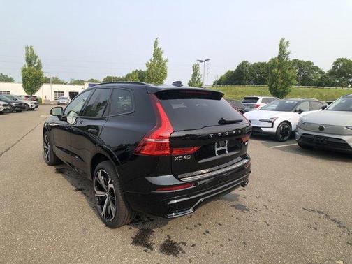 2025 Volvo XC60 Plug-In Hybrid T8 Ultra