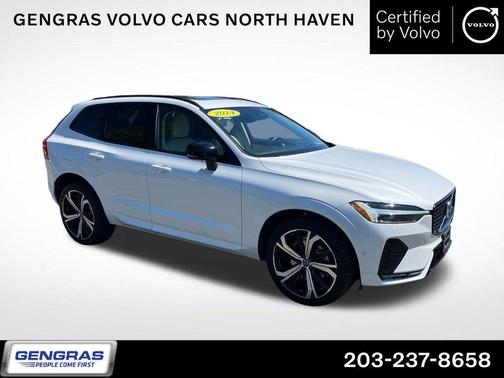 Crystal White Metallic 2024 Volvo XC60 B5 Ultimate Dark Theme
